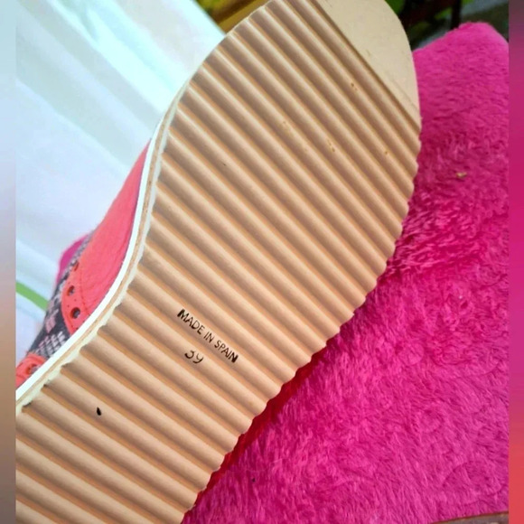 Wonders, made in  Spain, unique women's shoe. Fits a 7.5/8 us. NWOT. - Picture 5 of 5